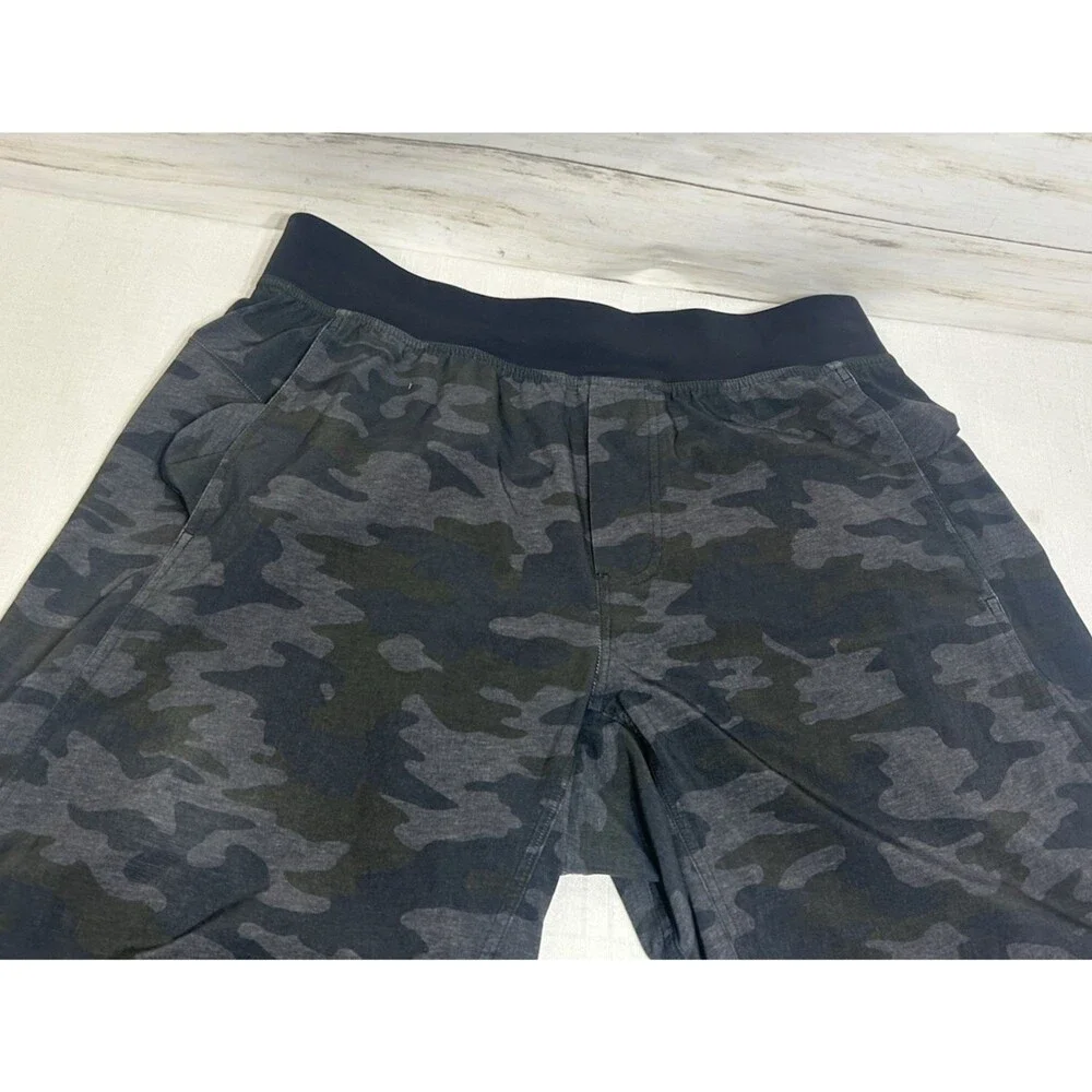 LULULEMON XL  Mens Camo Shorts Linerless 10